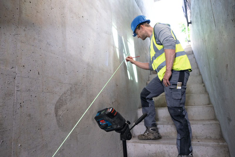 BOSCH Kombilaser GCL 12V-50-22 CG, 1 x Akku GBA 12V 2.0Ah in L-BOXX