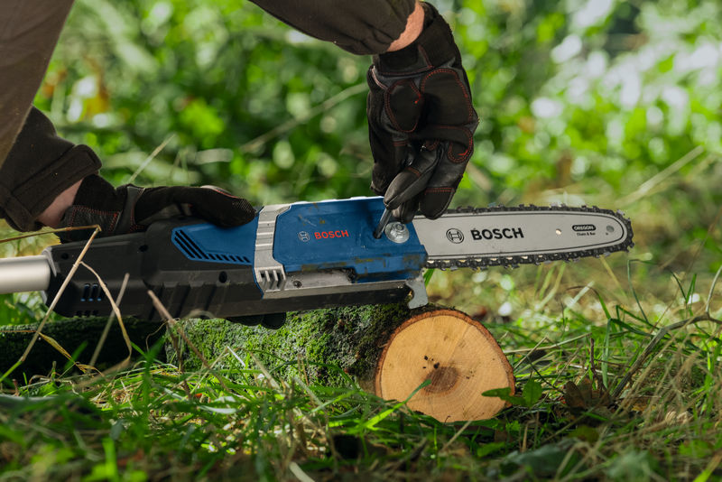 BOSCH Akku-Teleskop-Hochentaster GKE 18V-25 TP