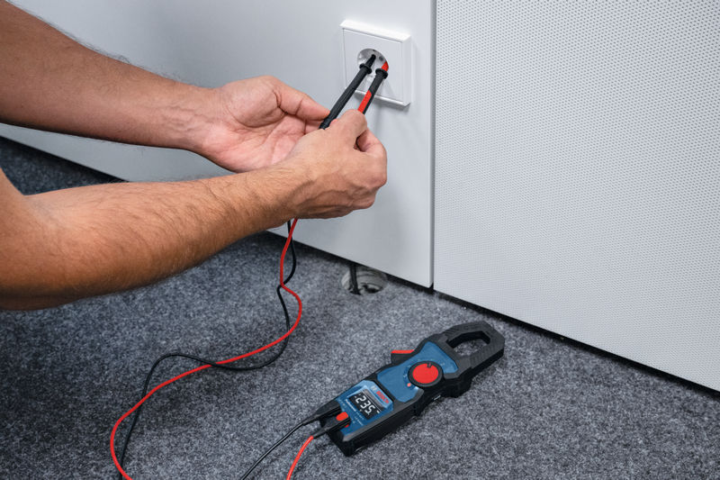 BOSCH Strommesszange GMC 600-15 mit MH 1