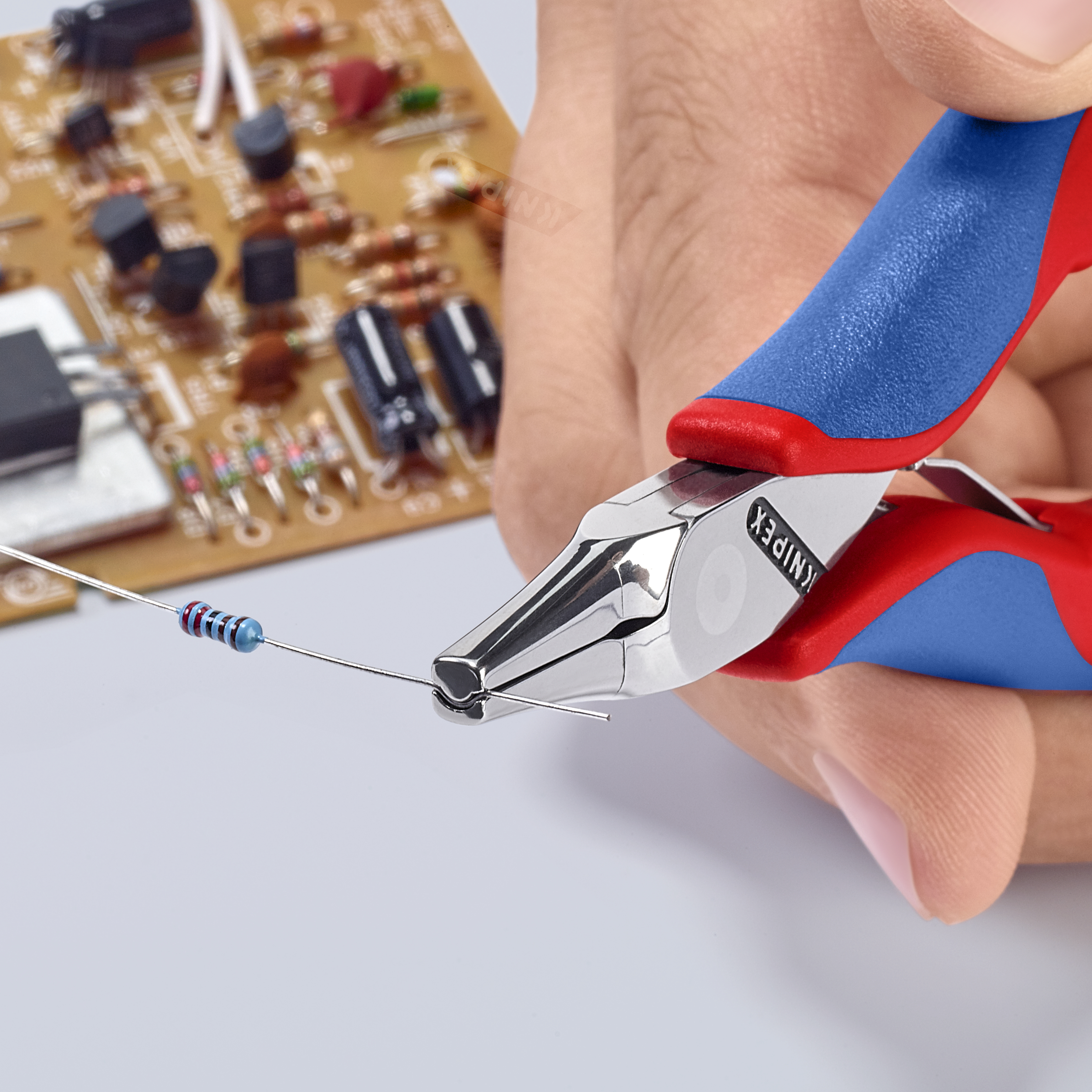 KNIPEX KNIPEX 36 12 130 Elektronik-Bestückungszange 130 mm mit Mehrkomponenten-Hüllen spiegelpoliert