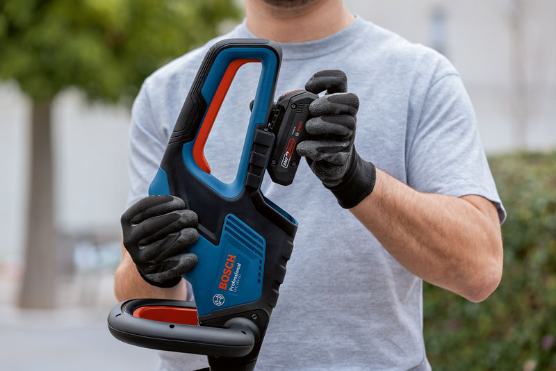 BOSCH Akku-Heckenschere GHE 18V-60