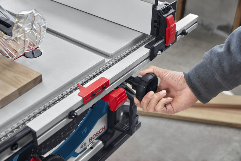 BOSCH Akku-Tischsäge GTS 18V-70