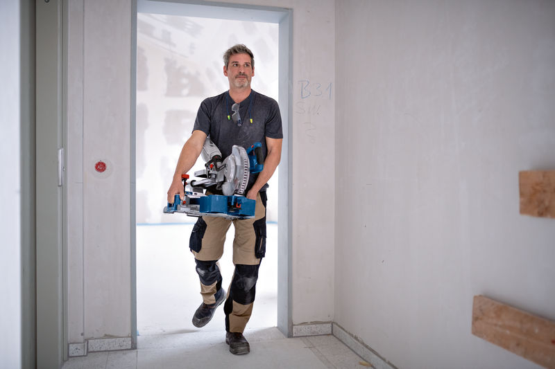 BOSCH Akku-Kapp- und Gehrungssäge BITURBO GCM 18V-216 D BOSCH Akku-Kapp- und Gehrungssäge BITURBO GCM 18V-216 D