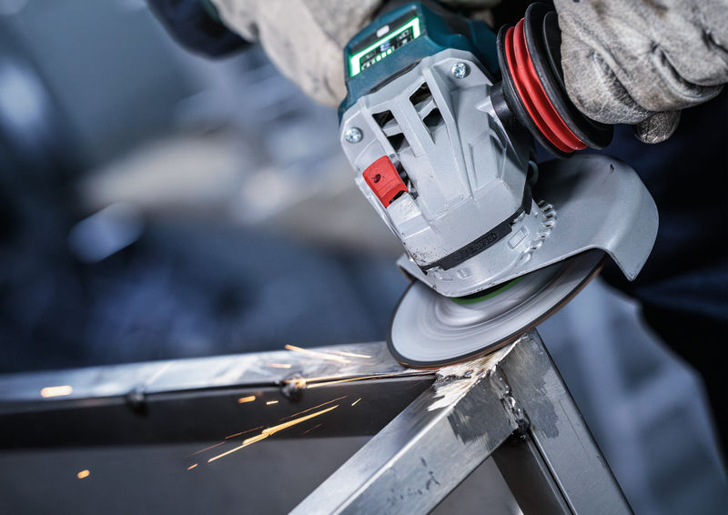 BOSCH PRO Stainless Steel and Metal Gebundene 3-in-1-Disc, 115 x 2,5 x 22,23 mm