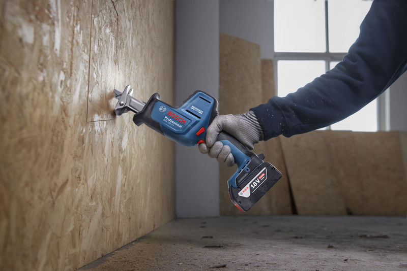 BOSCH Säbelsäge GSA 18V-24, Leiterclip in L-BOXX