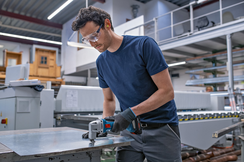 BOSCH Akku-Blechschere GSC 18V-16 E