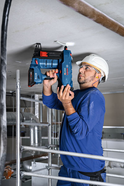 BOSCH Akku-Nagler GNB 18V-40