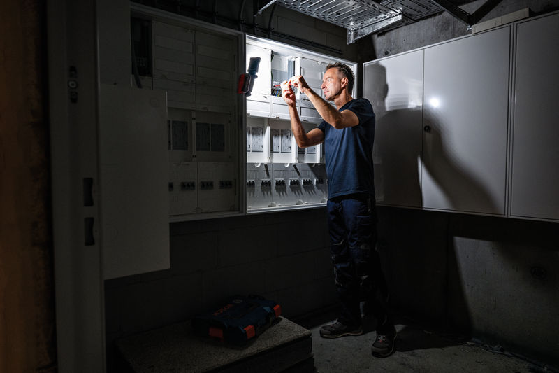 BOSCH Akku-Leuchte GLI 18V-800