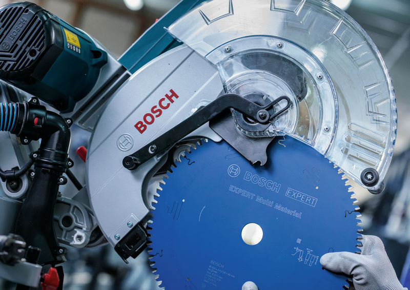 BOSCH EXPERT Multi Material Kreissägeblatt, 250x2,4/1,8x30 mm, Z80