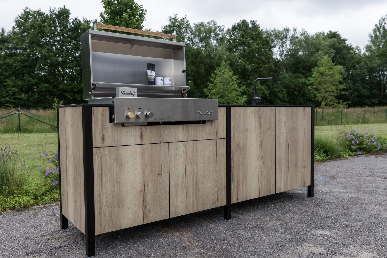 LAMELLO Cabineo 8 M6 black, 2000 Stück