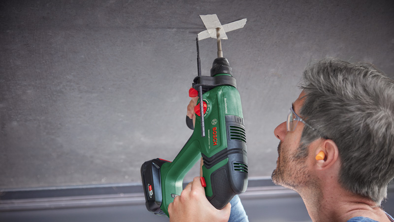 BOSCH Akku-Bohrhammer UniversalHammer 18V, im Karton BOSCH Akku-Bohrhammer UniversalHammer 18V, im Karton