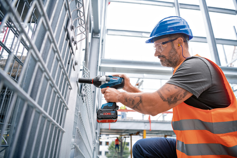 BOSCH Akku-Drehschlagschrauber GDS 18V-1050 HC, 2 x Akku ProCORE18V 8.0Ah in L-BOXX