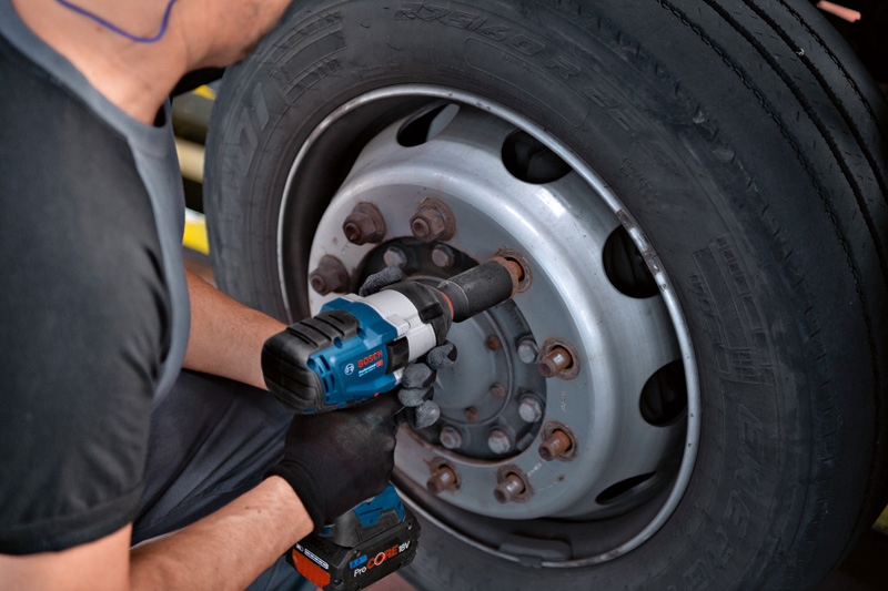 BOSCH Akku-Drehschlagschrauber GDS 18V-1050 H in L-BOXX, 2x 8,0Ah ProCORE Akkupack
