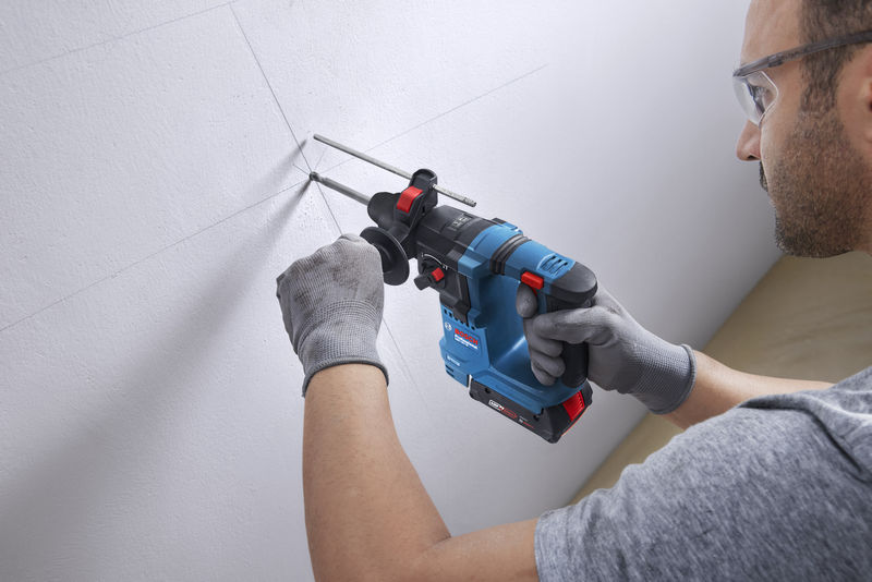 BOSCH Akku-Bohrhammer mit SDS plus GBH 18V-18 in L-BOXX 136 BOSCH Akku-Bohrhammer mit SDS plus GBH 18V-18 in L-BOXX 136