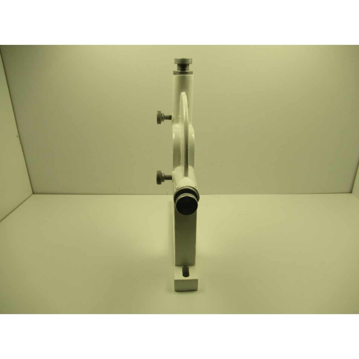 OPTIMUM Mitlaufende Lünette D460/TH46 max. Ø100 mm RAL9016 OPTIMUM Mitlaufende Lünette D460/TH46 max. Ø100 mm RAL9016