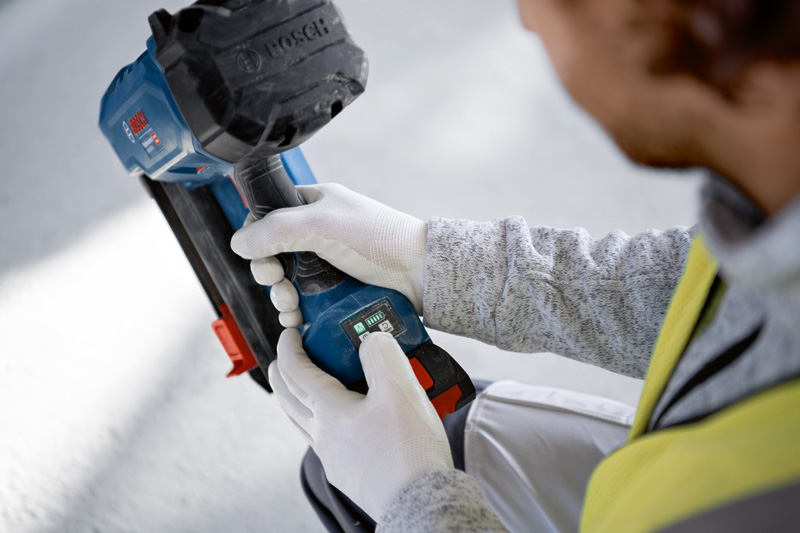 BOSCH Akku-Betonnagler GNB 18V-38 in XL-BOXX