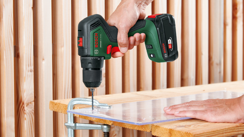BOSCH Akku-Bohrschrauber UniversalDrill 18V-60