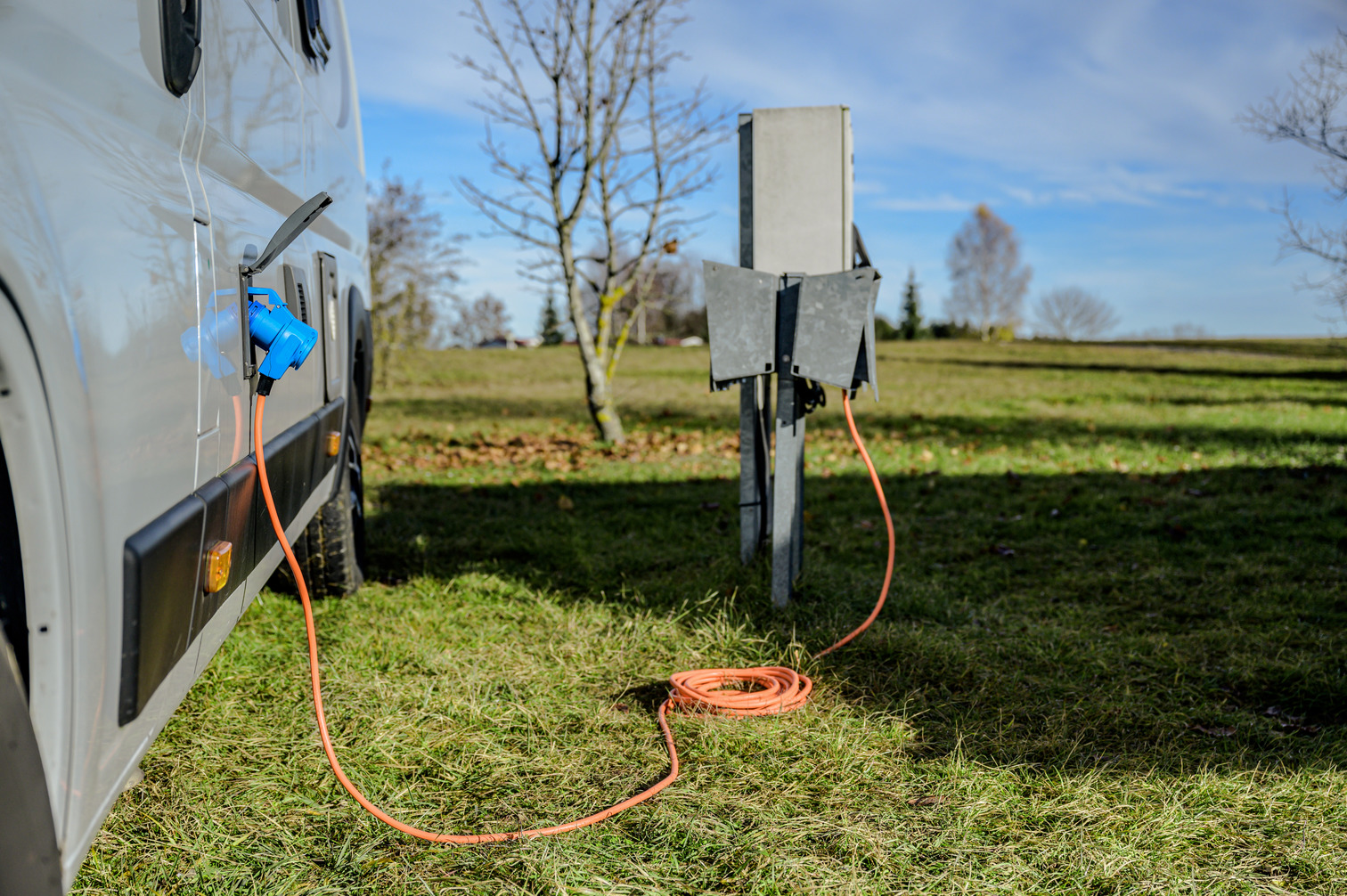 BRENNENSTUHL Camping-/Maritim CEE Verlängerungskabel IP44 25m orange H07RN-F 3G2,5 CEE-Stecker, Winkelkupplung 230V/16A BRENNENSTUHL Camping-/Maritim CEE Verlängerungskabel IP44 25m orange H07RN-F 3G2,5 CEE-Stecker, Winkelkupplung 230V/16A