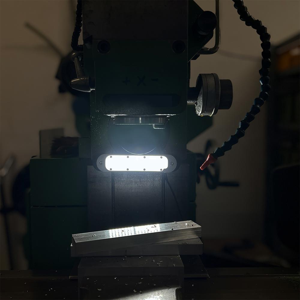 BAUER & BÖCKER LED-Maschinenleuchte Lichtleiste 568mm 2400Lumen starr Bauer + Böcker BAUER & BÖCKER LED-Maschinenleuchte Lichtleiste 568mm 2400Lumen starr Bauer + Böcker