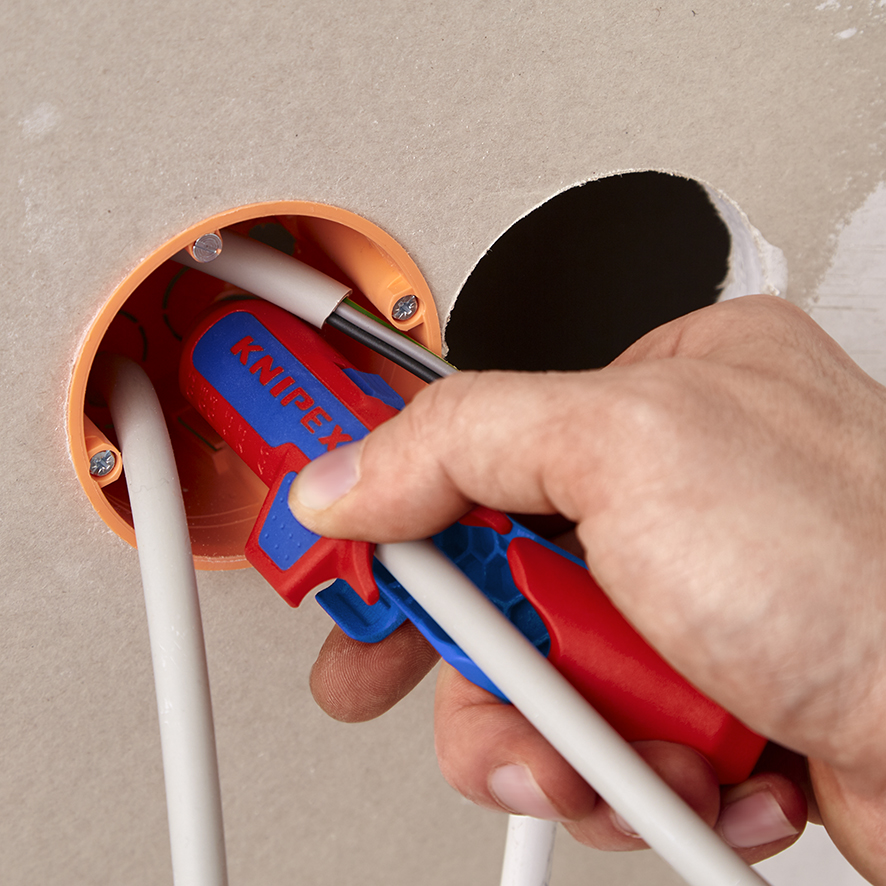 KNIPEX KNIPEX 16 95 03 SB ErgoStrip® PV Abmantelungswerkzeug 135 mm KNIPEX KNIPEX 16 95 03 SB ErgoStrip® PV Abmantelungswerkzeug 135 mm