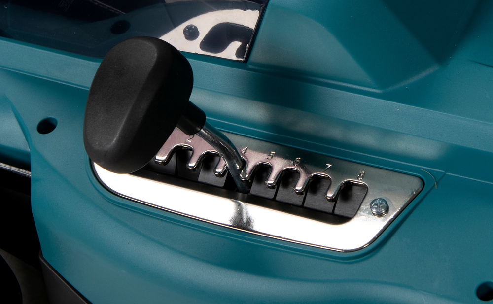 MAKITA Akku-Rasenmäher 18V / 4,0 Ah, 1 Akku + Ladegerät MAKITA Akku-Rasenmäher 18V / 4,0 Ah, 1 Akku + Ladegerät