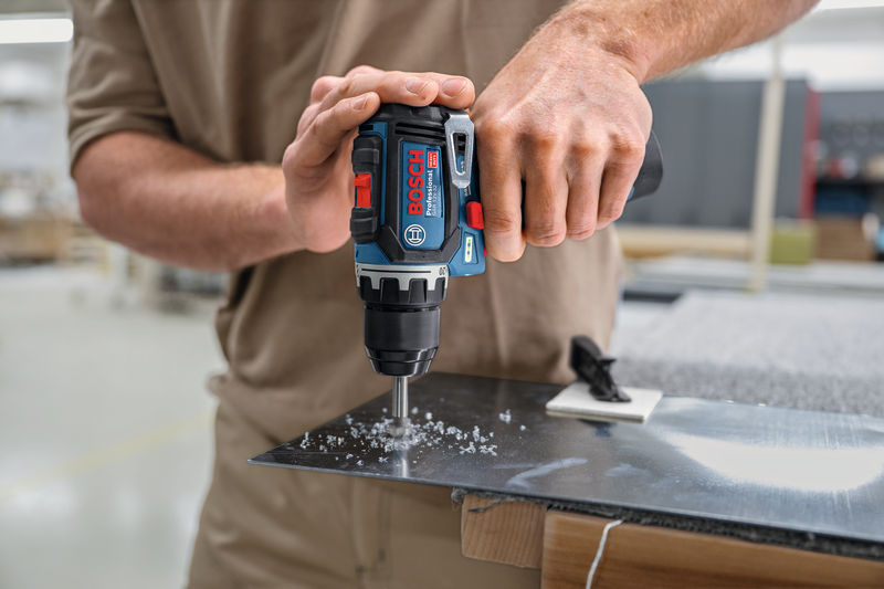 BOSCH Akku-Bohrschrauber GSR 12V-32, 2x GBA 12V 2.0Ah, 36-tlg. Zubehör, Werkzeugtasche BOSCH Akku-Bohrschrauber GSR 12V-32, 2x GBA 12V 2.0Ah, 36-tlg. Zubehör, Werkzeugtasche