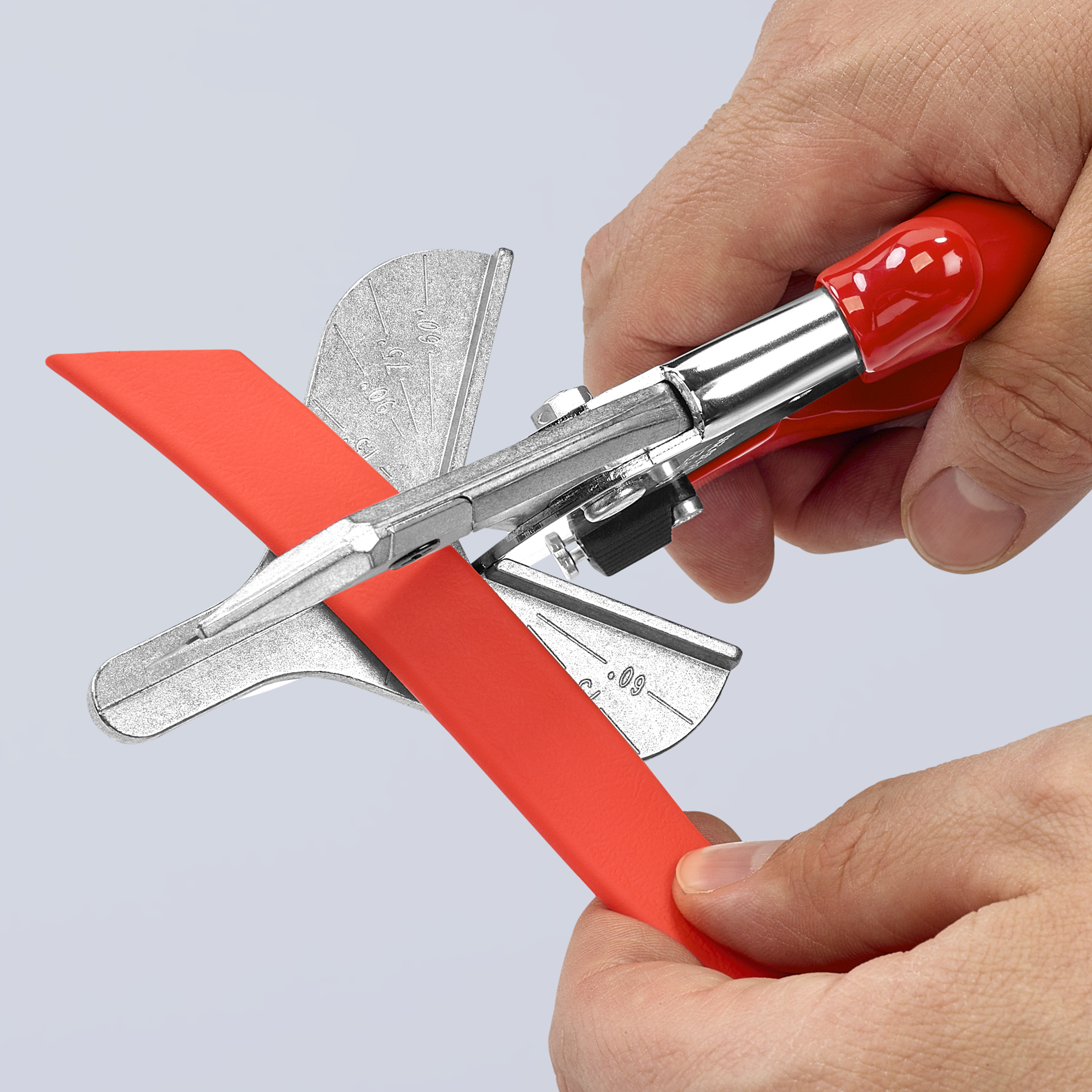 KNIPEX Gehrungsschere für Kunststoff- und Gummiprofile 215 mm verchromt mit Kunststoff-Hüllen KNIPEX Gehrungsschere für Kunststoff- und Gummiprofile 215 mm verchromt mit Kunststoff-Hüllen