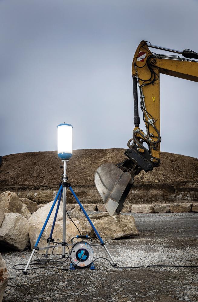 AS SCHWABE TECHNIKPRODUKTE EnergyTube XL 200 W, mit Profi Stativ XXL 30.000 Lumen, Höhe 4,60m