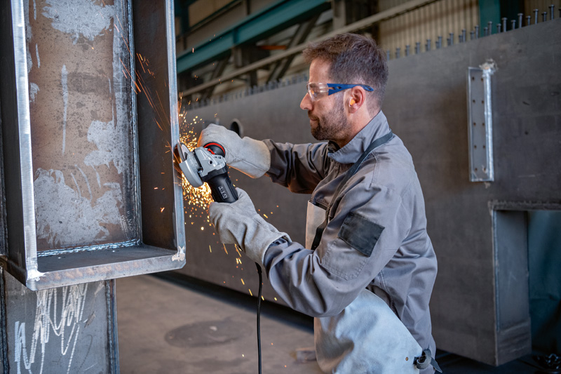 BOSCH Winkelschleifer GWS 17-125 PS in Kartonschachtel