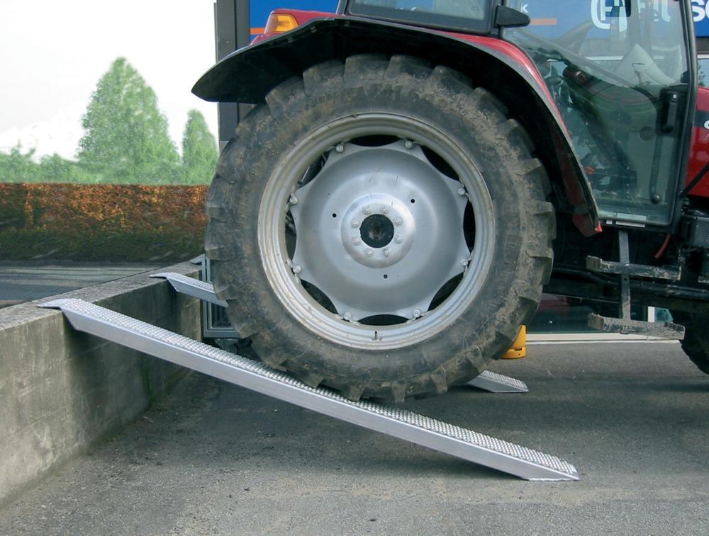 NEUTRAL Auffahrschiene o.Rand Alu2000 mm, 1000 kg PAAR NEUTRAL Auffahrschiene o.Rand Alu2000 mm, 1000 kg PAAR