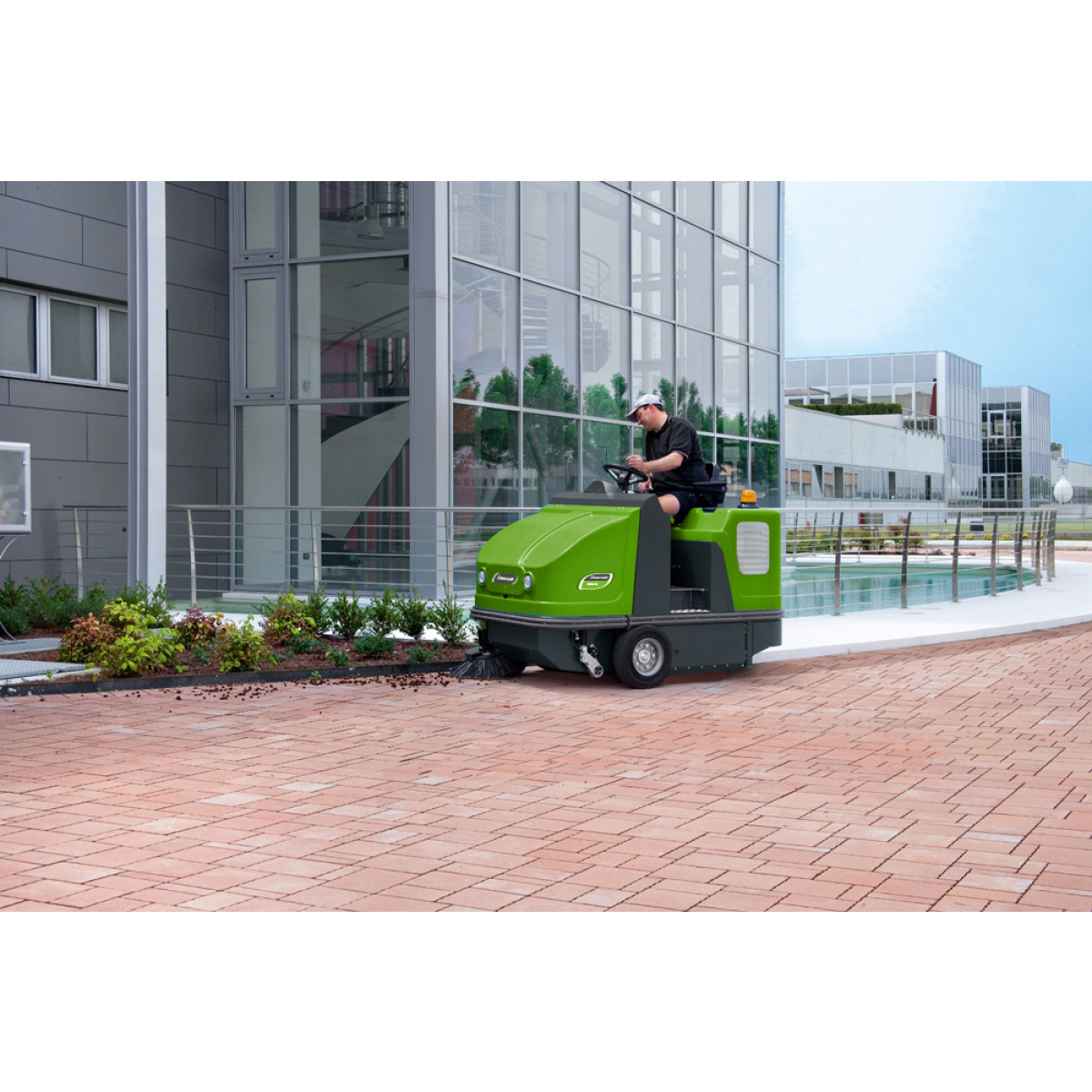 Cleancraft Aufsitz-Kehrsaugmaschine AUKM 900 Cleancraft Aufsitz-Kehrsaugmaschine AUKM 900