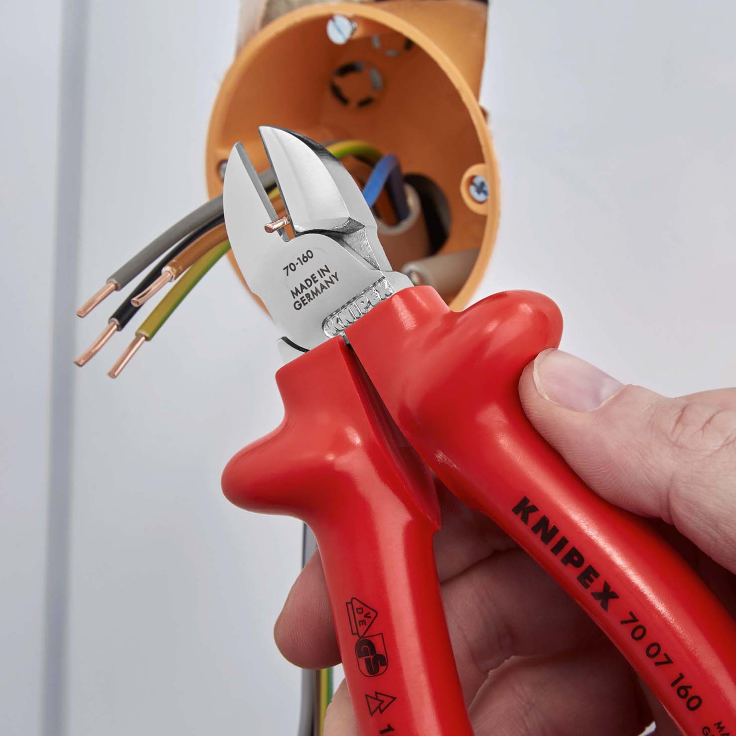 KNIPEX KNIPEX 70 07 160 Seitenschneider 160 mm verchromt tauchisoliert, VDE-geprüft