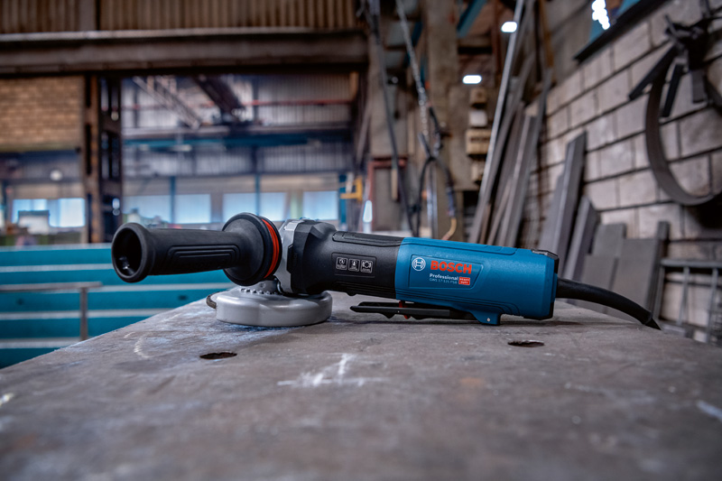 BOSCH Winkelschleifer GWS 17-125 PSB in Kartonschachtel