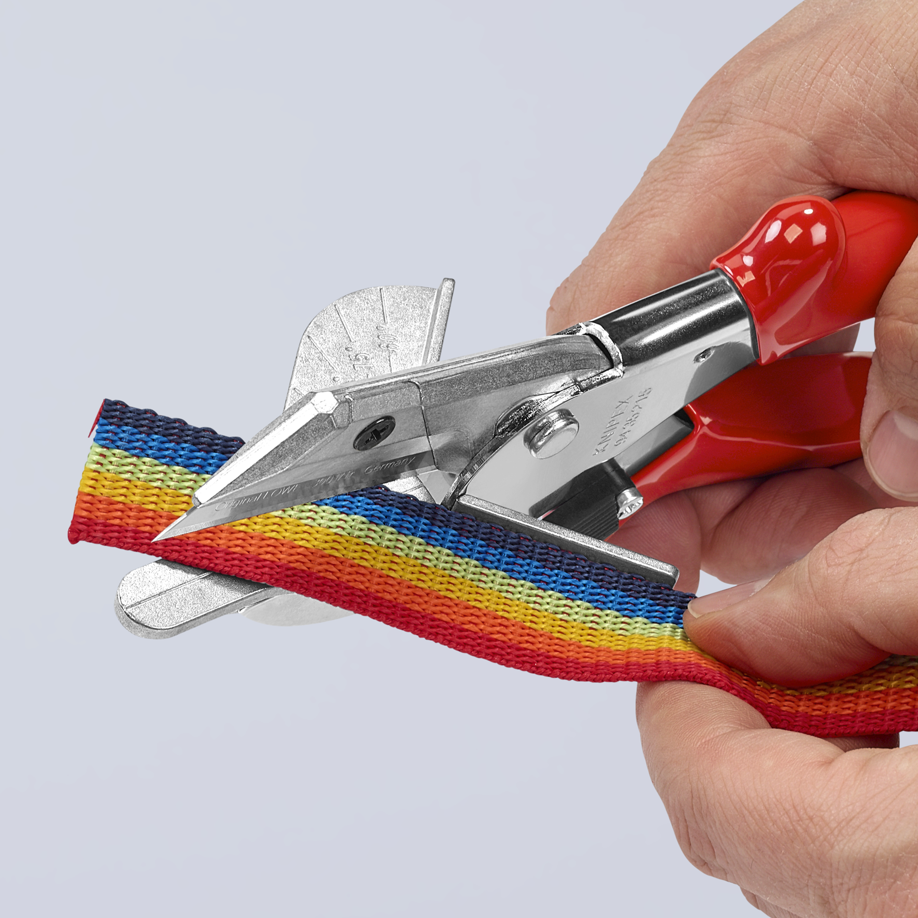 KNIPEX Gehrungsschere für Kunststoff- und Gummiprofile 215 mm verchromt mit Kunststoff-Hüllen KNIPEX Gehrungsschere für Kunststoff- und Gummiprofile 215 mm verchromt mit Kunststoff-Hüllen