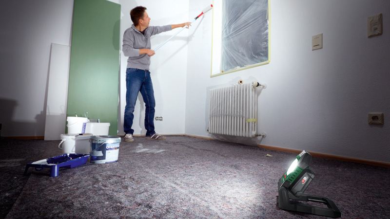BOSCH Akku-LED-Arbeitsleuchte UniversalWorkLight 18V-2100