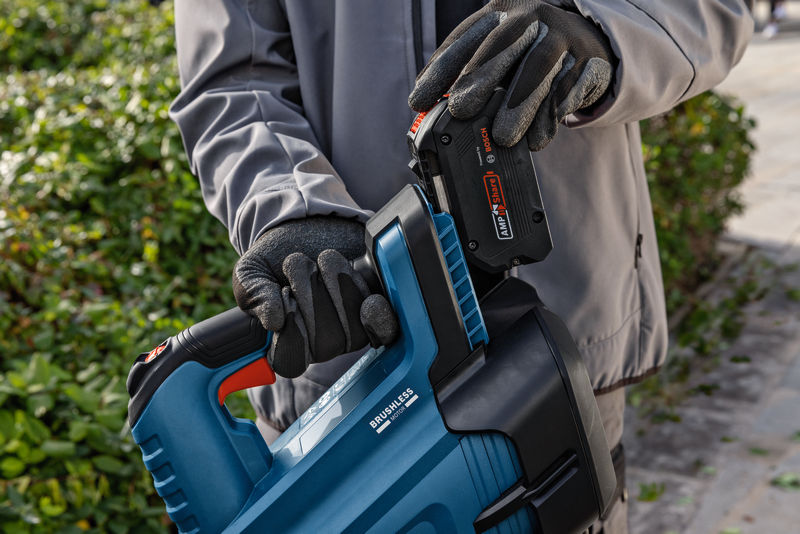 BOSCH Akku-Laubbläser GBL 18V-750