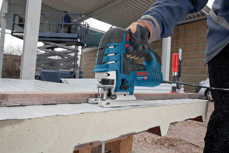 BOSCH Stichsäge GST 150 CE in L-BOXX