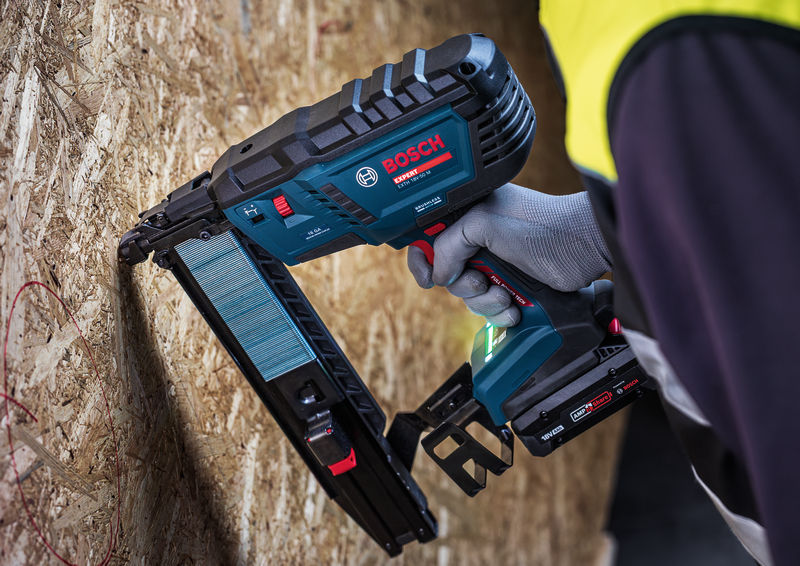 BOSCH EXPERT Akku-Holzklammerer EXTH18V-50M, XL-BOXX