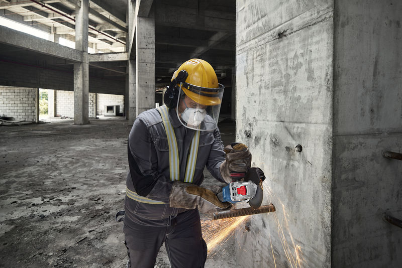 BOSCH Akku-Winkelschleifer GWX 18V-11 S, L-BOXX 136