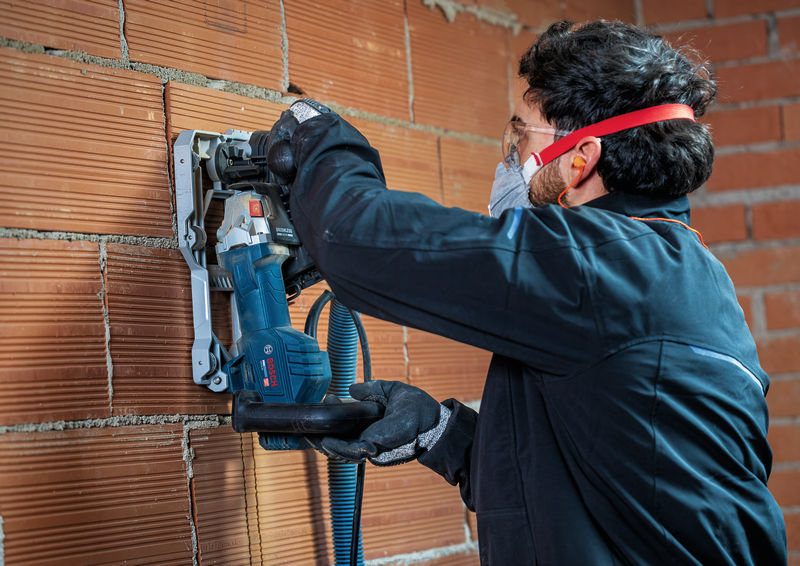 BOSCH Mauernutfräse GNF20-40 in L-BOXX