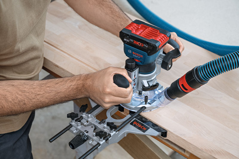 BOSCH Akku-Kantenfräse GKF 18V-8 in L-BOXX