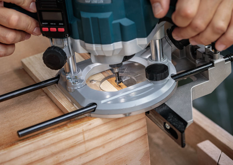 BOSCH PRO Fräsersatz gemischt, Schaft 1/4", 30-tlg BOSCH PRO Fräsersatz gemischt, Schaft 1/4", 30-tlg