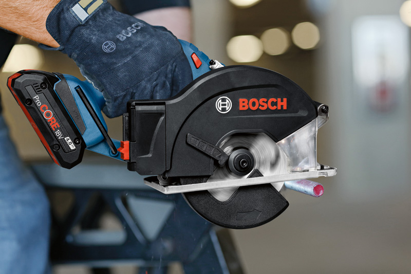 BOSCH Akku-Kreissäge GKM 18V-50 Professional