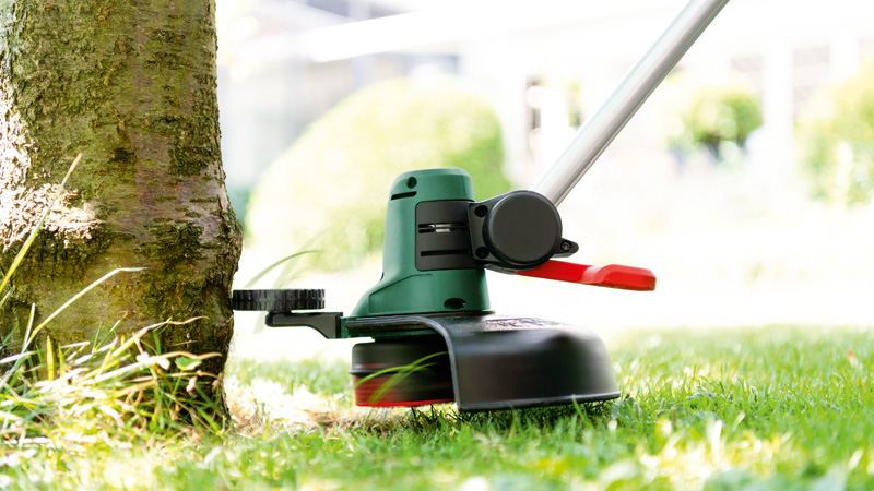 BOSCH Akku-Rasentrimmer UniversalGrassCut 18V-26