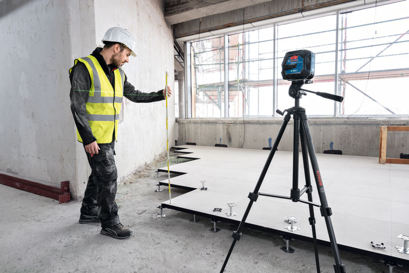 BOSCH Linienlaser GLL 20-22 G, BA 3.7V 3.0Ah XL + USB-C®-Kabel im Handwerkerkoffer BOSCH Linienlaser GLL 20-22 G, BA 3.7V 3.0Ah XL + USB-C®-Kabel im Handwerkerkoffer