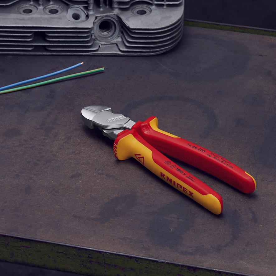 KNIPEX KNIPEX 74 06 200 SB Kraft-Seitenschneider 200 mm verchromt isoliert mit Mehrkomponenten-Hüllen, VDE-geprüft KNIPEX KNIPEX 74 06 200 SB Kraft-Seitenschneider 200 mm verchromt isoliert mit Mehrkomponenten-Hüllen, VDE-geprüft