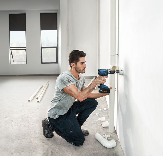 BOSCH Combo Kit 18V-Set mit 5 Werkzeugen: GSB + GBH + GWS + GSA + GLI + 3 x Akku BOSCH Combo Kit 18V-Set mit 5 Werkzeugen: GSB + GBH + GWS + GSA + GLI + 3 x Akku