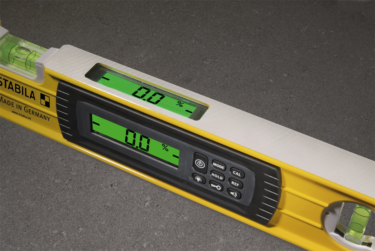 STABILA Elektronische Wasserwaage TECH 196, 40 cm, 2 Digital-Displays, Messbereich: 0° – 360° (4 x 90°), Anzeige-Modi: °, %, mm/m, in/ft, Schutzklasse IP 65, Wasserwaagen-Tasche