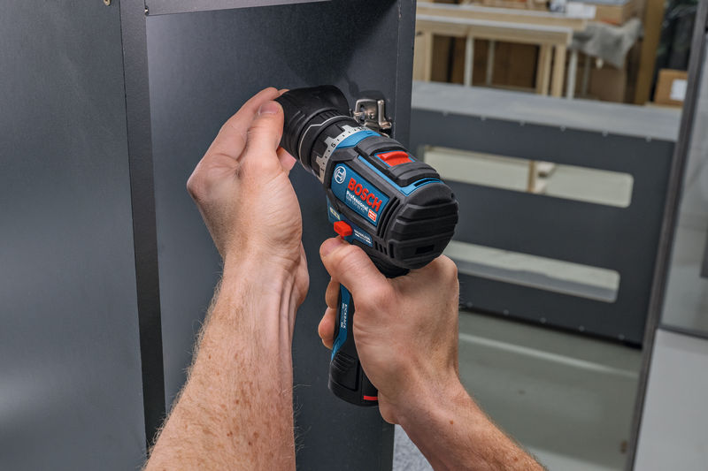 BOSCH Akku-Bohrschrauber GSR 12V-32 FC, 2x GBA 12V 2.0Ah, Aufs., Zusatzhandg., Tiefenan.,L-BOXX BOSCH Akku-Bohrschrauber GSR 12V-32 FC, 2x GBA 12V 2.0Ah, Aufs., Zusatzhandg., Tiefenan.,L-BOXX