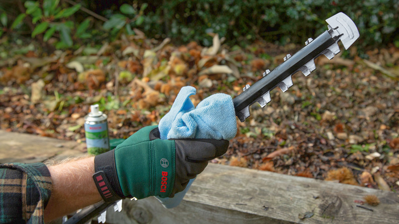 BOSCH Akku-Heckenschere AdvancedHedgeCut 36V-65-28, 1 x Akku 36V 2,0Ah BOSCH Akku-Heckenschere AdvancedHedgeCut 36V-65-28, 1 x Akku 36V 2,0Ah